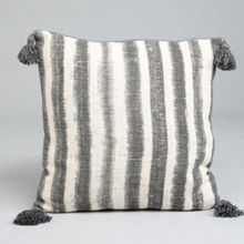 Load image into Gallery viewer, Niger Cushion