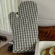 Load image into Gallery viewer, Gingham Oven Glove