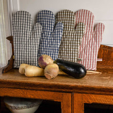 Load image into Gallery viewer, Gingham Oven Glove