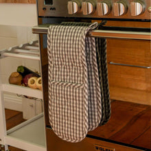 Load image into Gallery viewer, Gingham Oven Glove